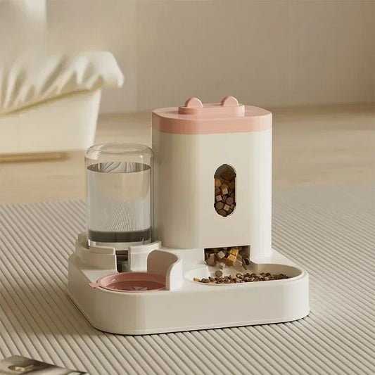 5 Accessories to Create a Feline Paradise